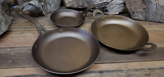 3pc set ~ The Vaquero ~ Two Skillets and Roaster (Ships FREE in the US)