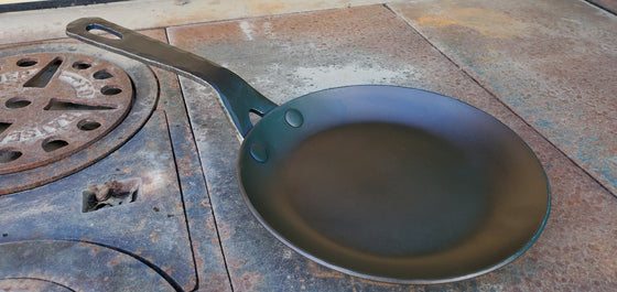 The Vaquero "High Country Ranger" 7.5in low profile pack skillet